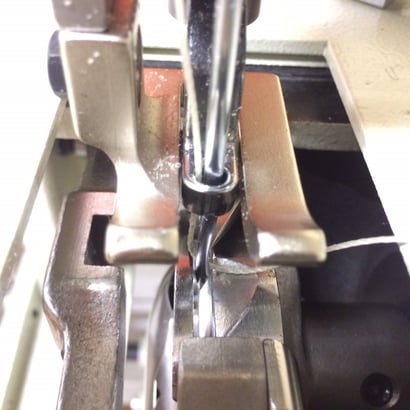 Needle_Space_Between_Presser_Foot_and_Throat_Plate.jpg